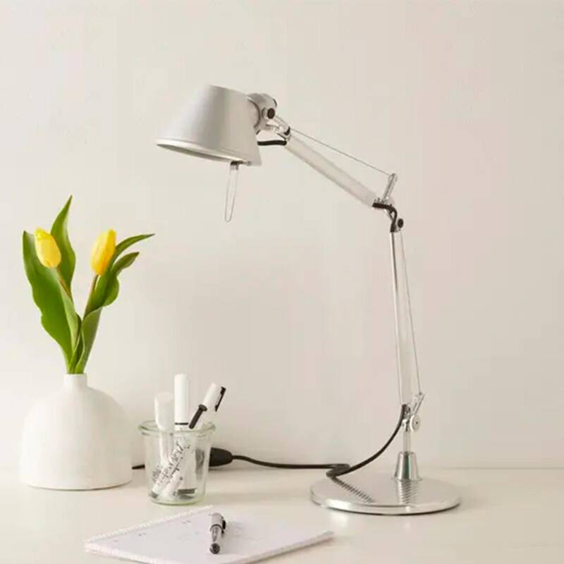 Producto de Lámpara de Mesa LED Tolomeo Midi Gris ARTEMIDE